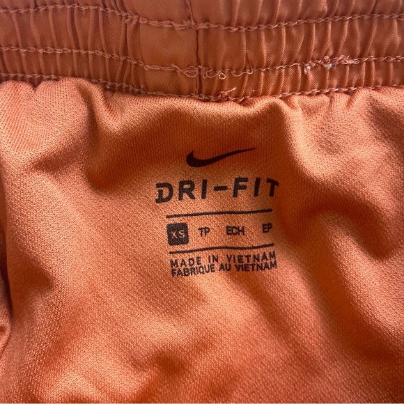 nike burnt orange running shorts - Picture 2 of 2